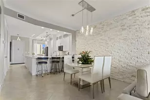 3500 Oaks Clubhouse Dr, Pompano Beach, FL 33069 - Photo 20