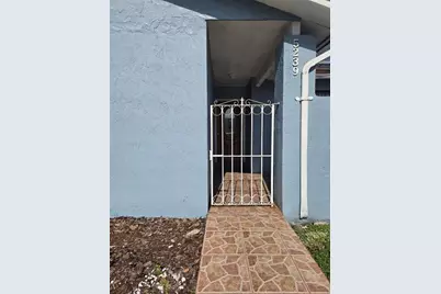 5239 NW 198th Ter, Miami Gardens, FL 33055 - Photo 2
