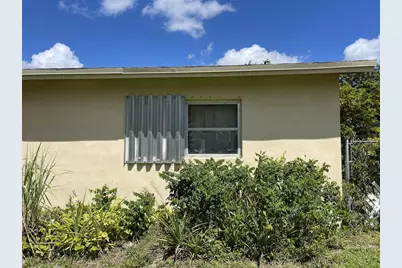 671 NW 38th St, Deerfield Beach, FL 33064 - Photo 8