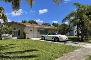 671 NW 38th St, Deerfield Beach, FL 33064 - Photo 4