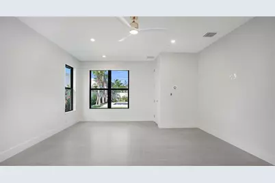 317 NE 21st Street, Wilton Manors, FL 33305 - Photo 12