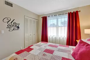 10467 Sunrise Lakes Blvd, Sunrise, FL 33322 - Photo 22