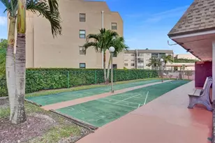 10467 Sunrise Lakes Blvd, Sunrise, FL 33322 - Photo 34