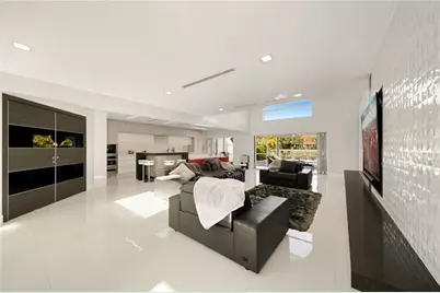 11839  Highland Pl, Coral Springs, FL 33071 - Photo 2