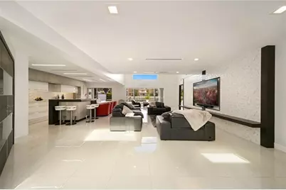 11839  Highland Pl, Coral Springs, FL 33071 - Photo 4