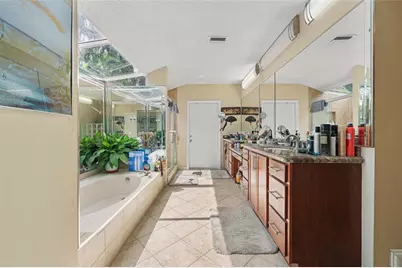 9700 NW 28th St, Hollywood, FL 33024 - Photo 36