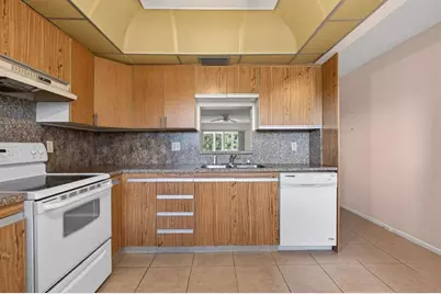 2004  Granada Dr, Unit #C3, Coconut Creek, FL 33066 - Photo 6