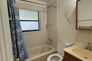 18530 NW 42nd Ave, Miami Gardens, FL 33055 - Photo 16