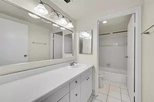 8415 Forest Hills Dr, Coral Springs, FL 33065 - Photo 16