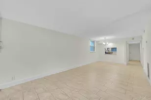 8415 Forest Hills Dr, Coral Springs, FL 33065 - Photo 10