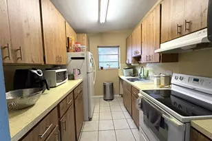 1310 NE 44th St, Pompano Beach, FL 33064 - Photo 4