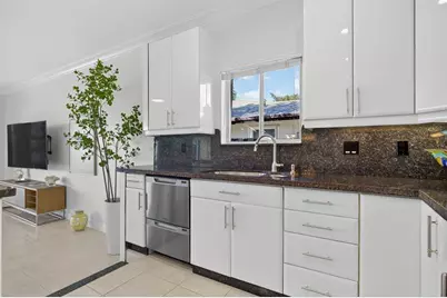 513 S Riverside Dr, Pompano Beach, FL 33062 - Photo 24