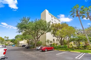 2232 N Cypress Bend Dr, Pompano Beach, FL 33069 - Photo 32