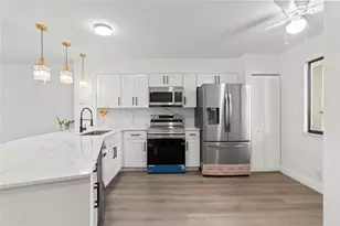 2232 N Cypress Bend Dr, Pompano Beach, FL 33069 - Photo 10