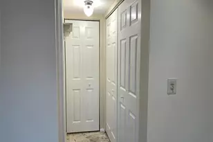 9460 Poinciana Pl, Davie, FL 33324 - Photo 8