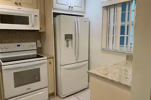 9460 Poinciana Pl, Davie, FL 33324 - Photo 16