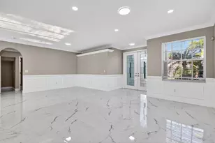 9115 Dupont Pl, Wellington, FL 33414 - Photo 8