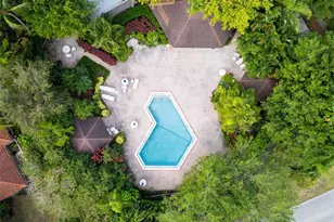 2850 N Palm Aire Dr, Pompano Beach, FL 33069 - Photo 8