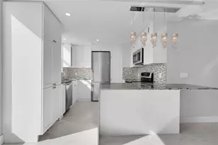 1010 S Ocean Blvd, Pompano Beach, FL 33062 - Photo 8