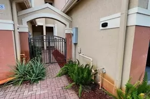 4266 Vineyard Cir, Weston, FL 33332 - Photo 2