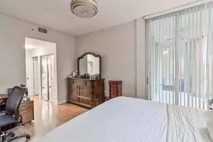 9755 NW 52nd St, Doral, FL 33178 - Photo 14