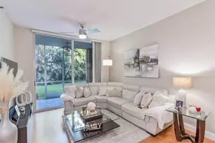 9755 NW 52nd St, Doral, FL 33178 - Photo 2