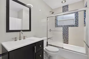 8709 NW 57th Dr, Tamarac, FL 33321 - Photo 4