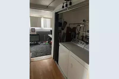 1865 SW 87th Ter, Davie, FL 33324 - Photo 6