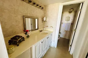 7040 Coral Way Unit, Miami, FL 33155 - Photo 14