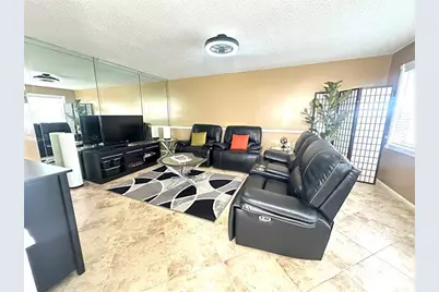 13  Lyndhurst A, Unit #13, Deerfield Beach, FL 33442 - Photo 2