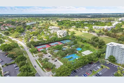 3900  Oaks Clubhouse Dr, Unit #507, Pompano Beach, FL 33069 - Photo 28