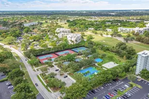 3900 Oaks Clubhouse Dr, Pompano Beach, FL 33069 - Photo 28