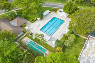 3900 Oaks Clubhouse Dr, Pompano Beach, FL 33069 - Photo 26