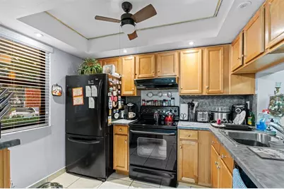 10402  Sunrise Lakes Blvd, Unit #104, Sunrise, FL 33322 - Photo 4