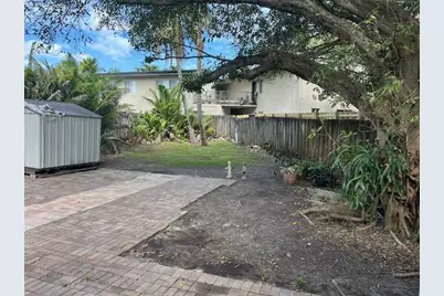 823 NE 14th Pl, Fort Lauderdale, FL 33304 - Photo 16