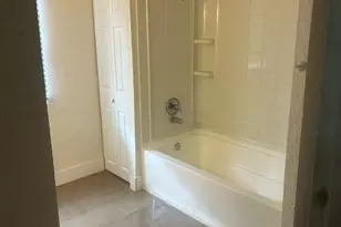 823 NE 14th Pl, Fort Lauderdale, FL 33304 - Photo 10