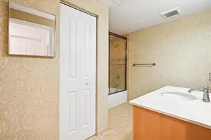 511 SE 5 Ave, Fort Lauderdale, FL 33301 - Photo 18