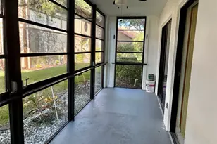 9384 S Belfort Cir, Fort Lauderdale, FL 33321 - Photo 4