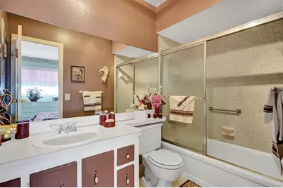 4800 NW 35th St, Unit #612, Lauderdale Lakes, FL 33319 - Photo 8