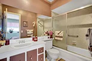 4800 NW 35th St, Lauderdale Lakes, FL 33319 - Photo 8