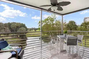 3510 Oaks Way, Pompano Beach, FL 33069 - Photo 10