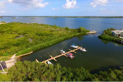 5725  Pelican Pointe Dr, Unit #4, Sebastian, FL 32958 - Photo 40