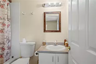 140 Royal Palm Ct, Plantation, FL 33317 - Photo 12