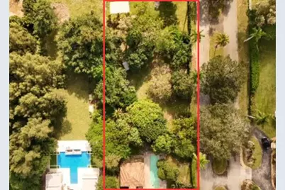 140  Royal Palm Ct, Plantation, FL 33317 - Photo 2