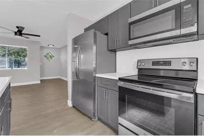 3240  Sheridan Ln, Hollywood, FL 33021 - Photo 10