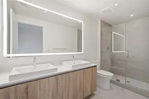 2960 NE 207th St, Miami, FL 33180 - Photo 22