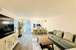 2200 S Cypress Bend Dr, Pompano Beach, FL 33069 - Photo 2