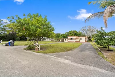 5705  Harding St, Hollywood, FL 33021 - Photo 4