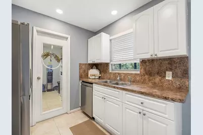 121 NW Doreen St, Port Saint Lucie, FL 34983 - Photo 12