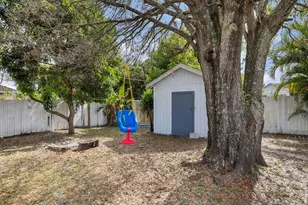 121 NW Doreen St, Port Saint Lucie, FL 34983 - Photo 34